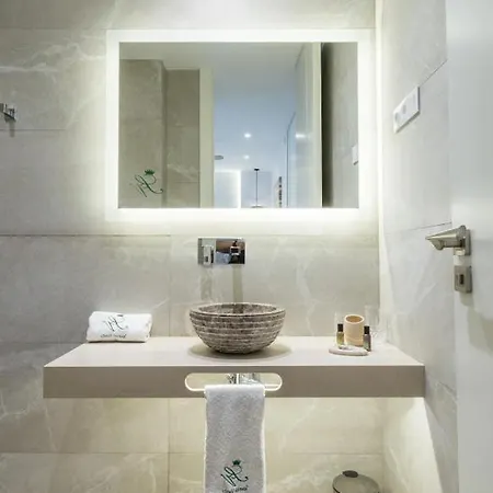 Luxury House 3-bedrooms Otel Lisboa
